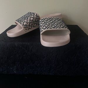 really never wore these.. too big